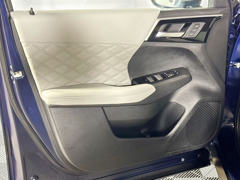 2023 Mitsubishi Outlander PHEV SEL