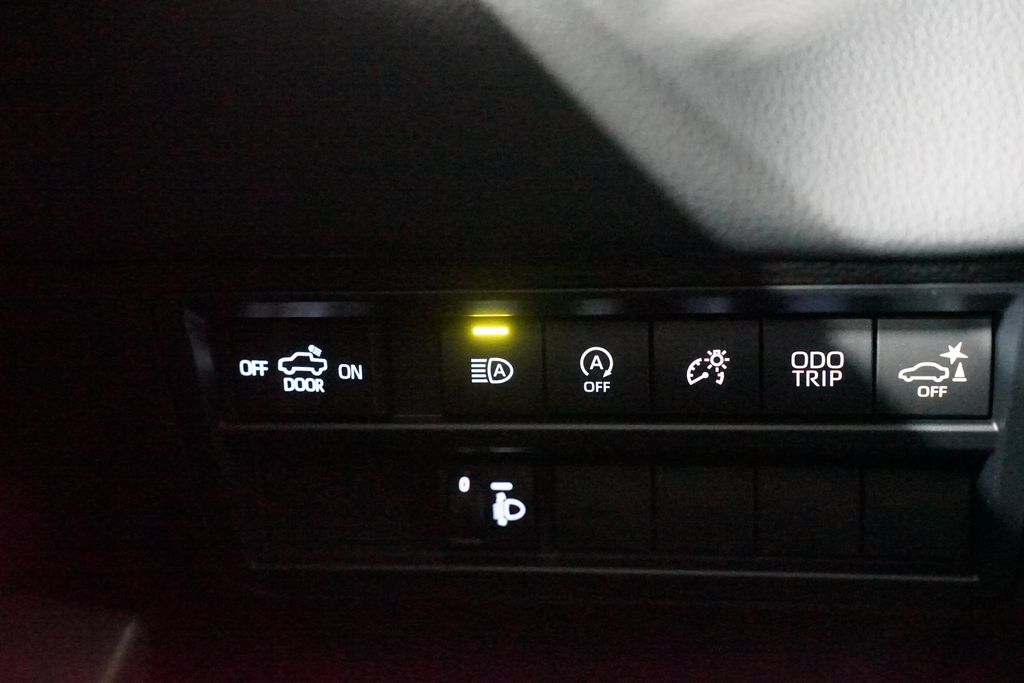 Thumbnail: 2026 Toyota Tundra - 25