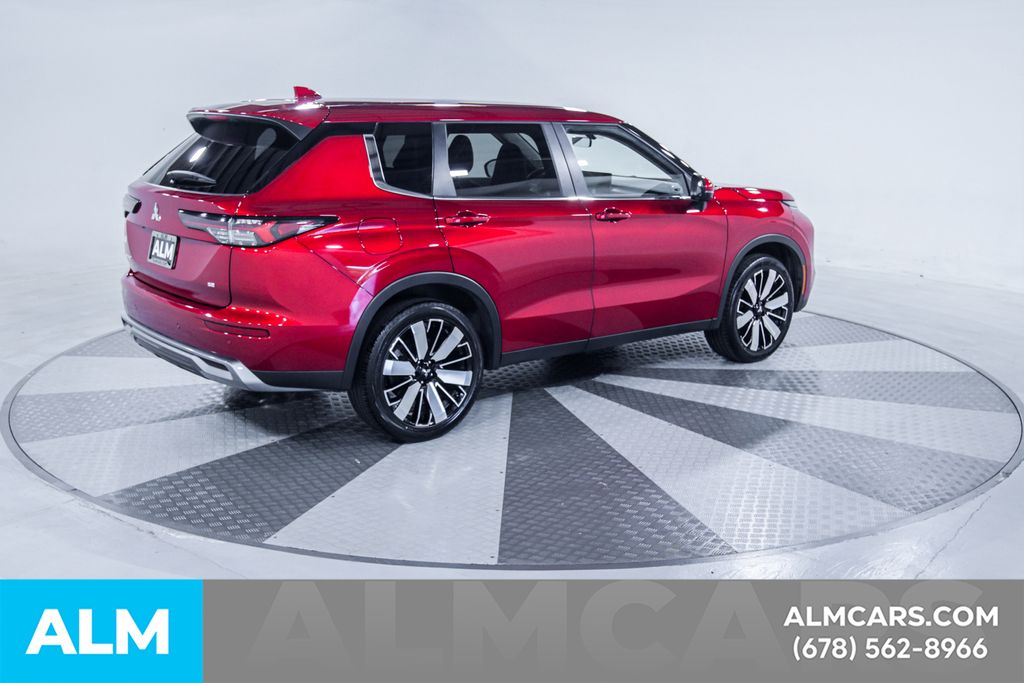 Used 2025 Red Mitsubishi SE image 10