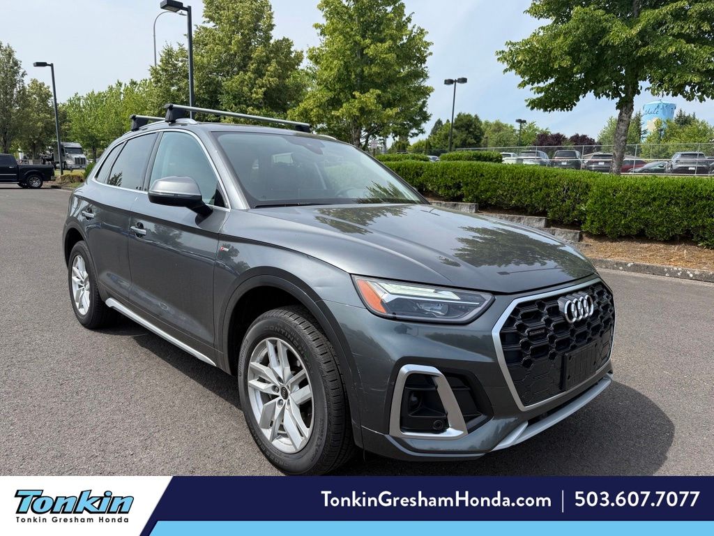 Daytona Gray Pearl Effect 2024 Audi Q5 SUV / Crossover All-Wheel Drive 7-Speed Automatic