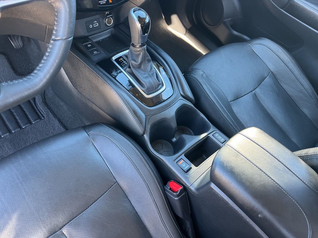 Thumbnail: 2019 Nissan Rogue - 21