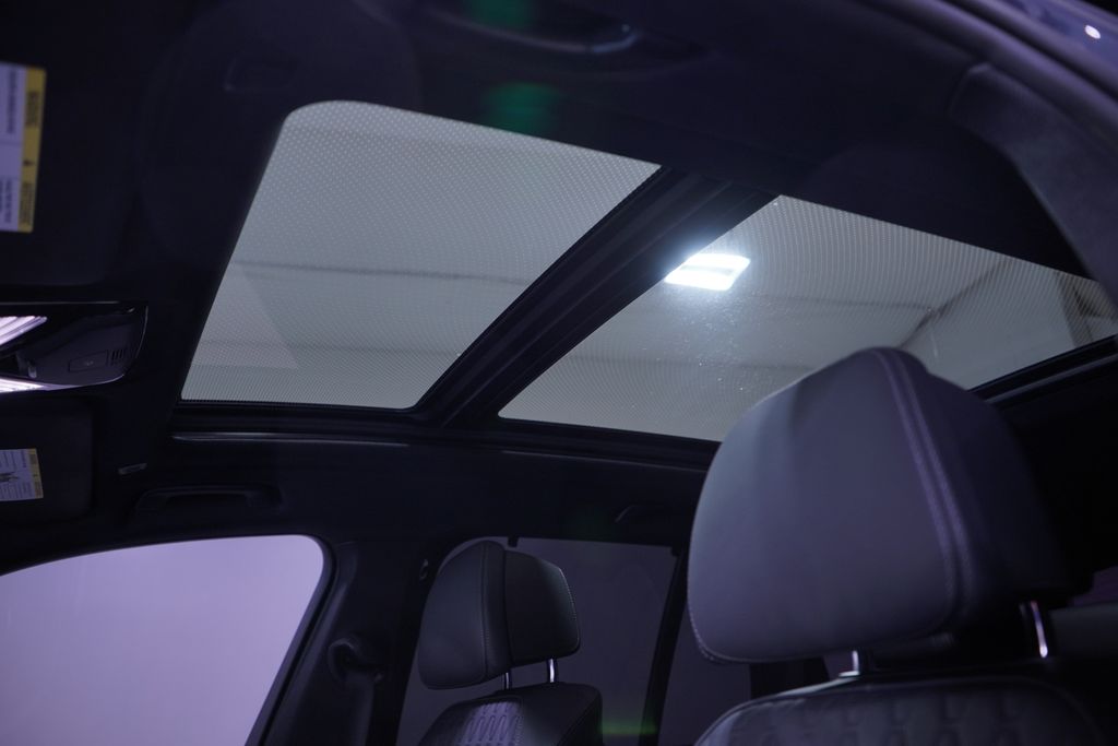 Thumbnail: 2022 BMW X5 - 8