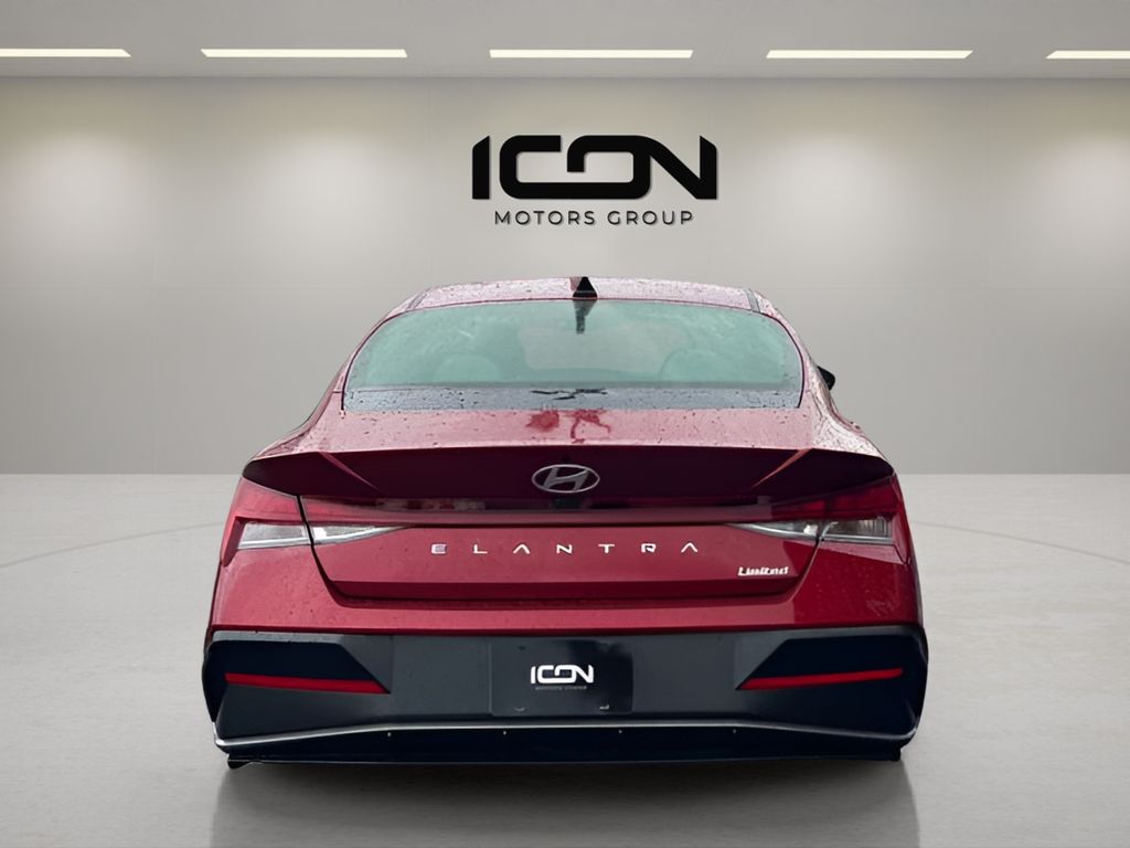 Used 2025 Hyundai Elantra Sedan