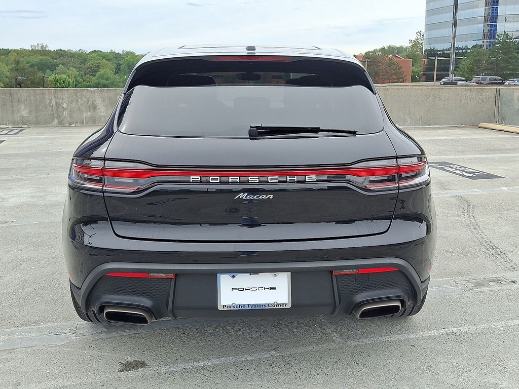 Thumbnail: 2025 Porsche Macan - 9