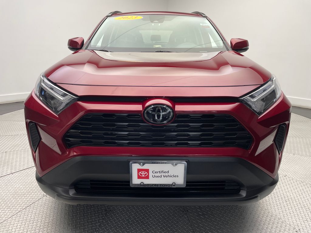 2023 Toyota RAV4 XLE 2
