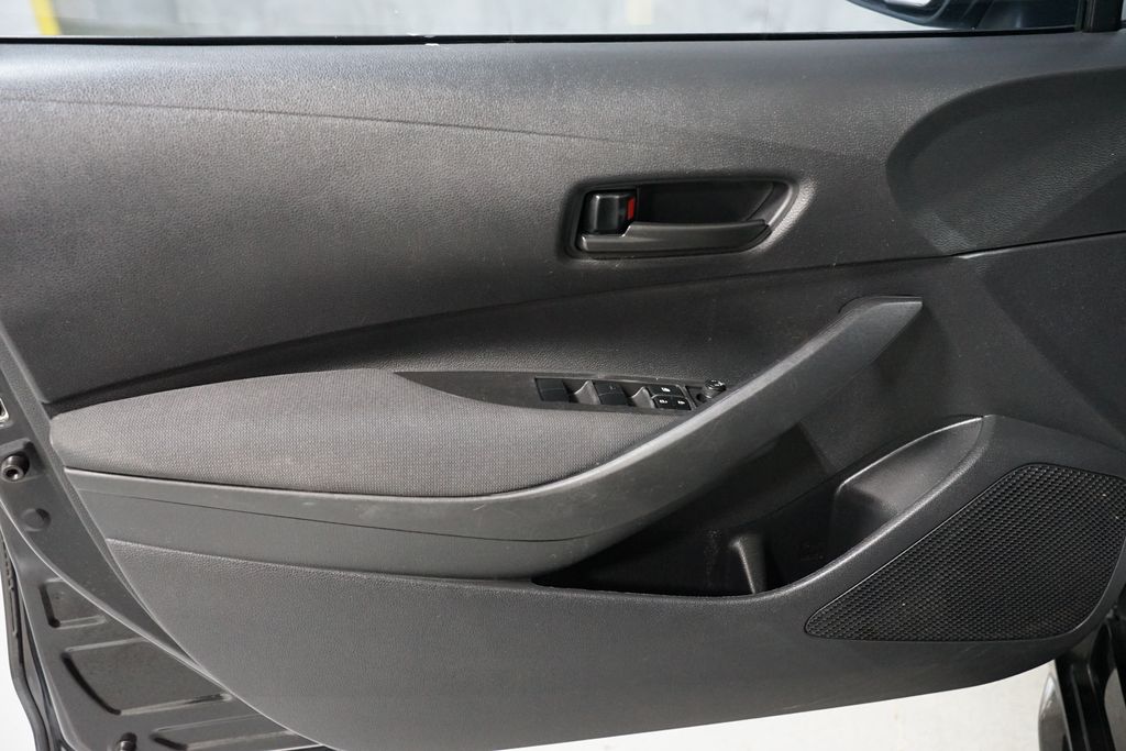 Thumbnail: 2022 Toyota Corolla - 26