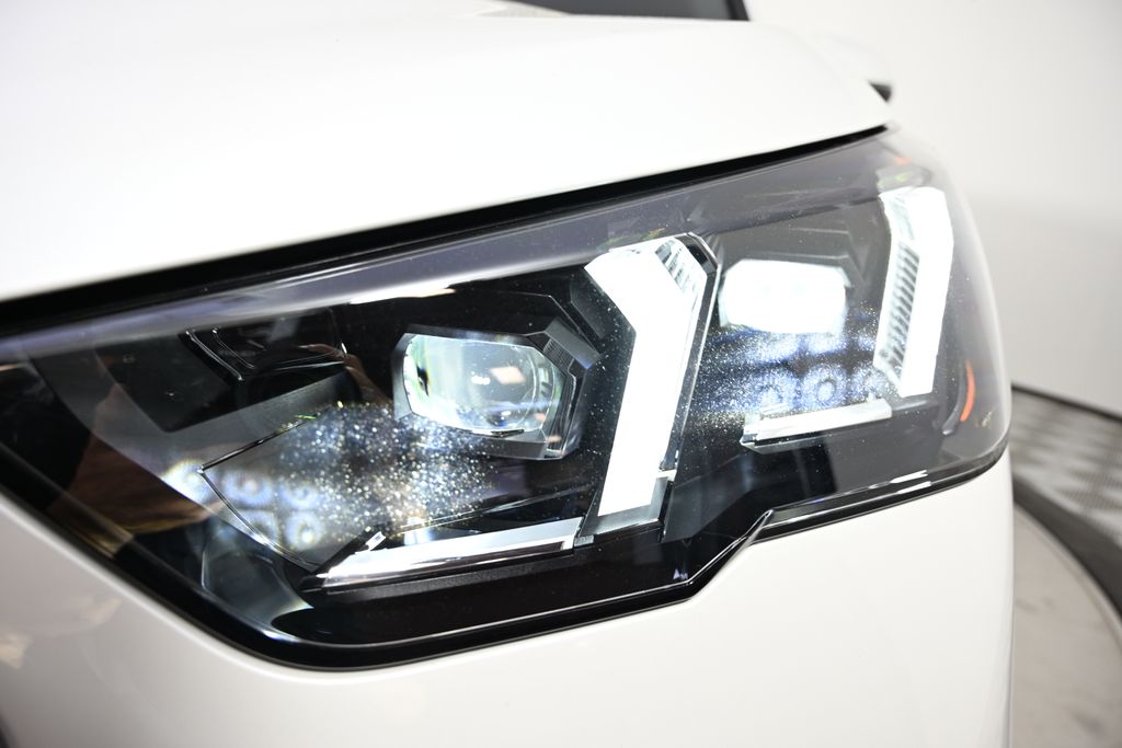 2025 BMW X2 xDrive28i 9