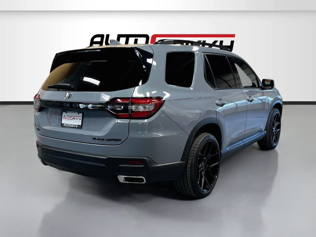 Used 2025 Gray Honda Black Edition image 7