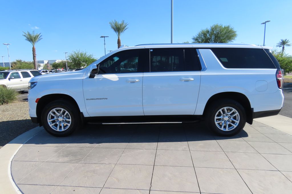 Thumbnail: 2023 Chevrolet Suburban - 8