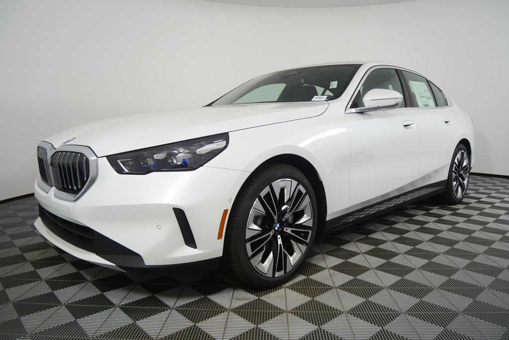 Thumbnail: 2026 BMW 5 Series - 7