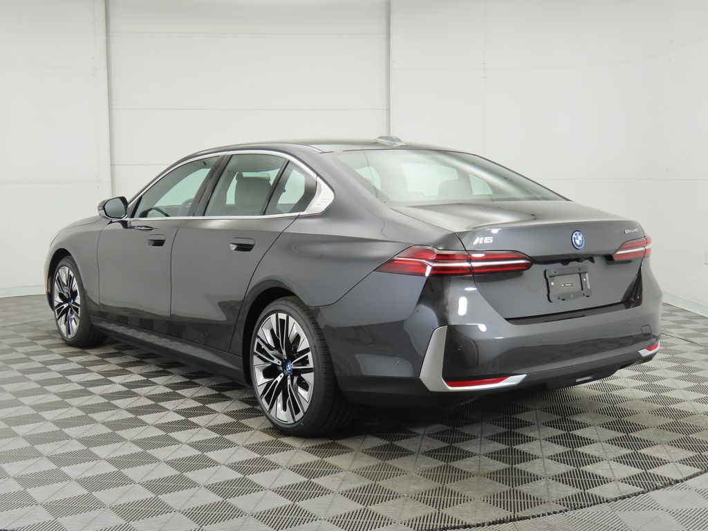 2025 BMW i5 eDrive40 7