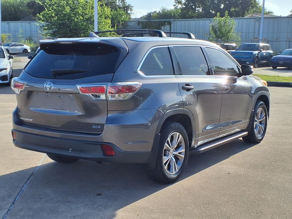 2014 Toyota Highlander XLE V6 Gray at Texan Dodge Chrysler Jeep Ram