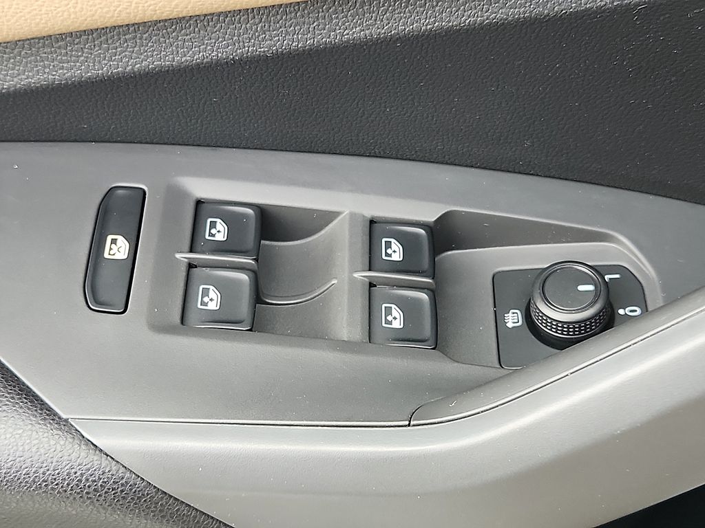 Thumbnail: 2019 Volkswagen Jetta - 27