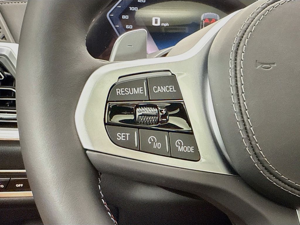 Thumbnail: 2027 BMW X7 - 11