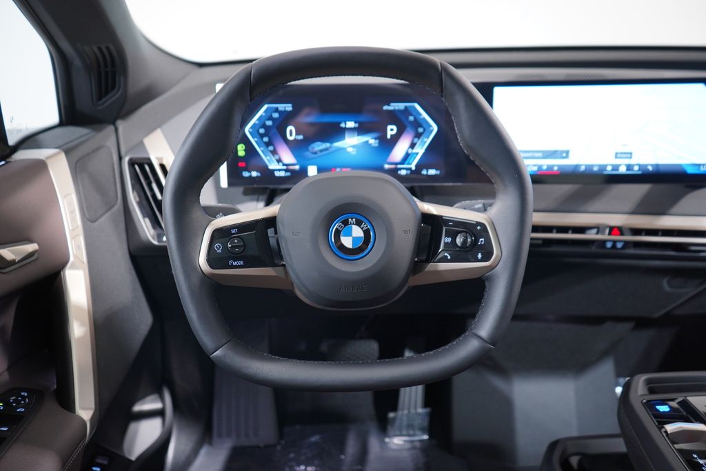 2025 BMW iX xDrive50 11