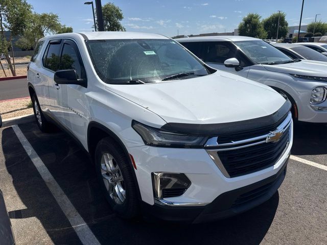 Summit White 2022 Chevrolet Traverse SUV / Crossover Front-Wheel Drive 9-Speed Automatic