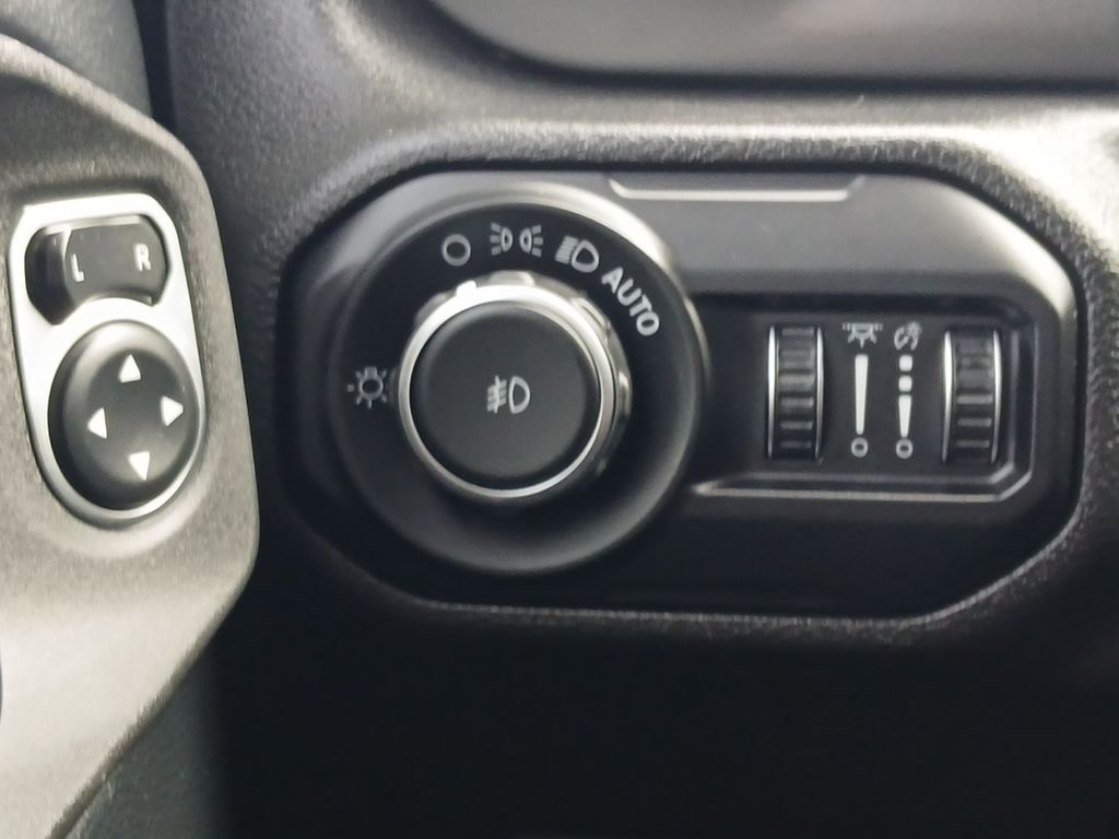 Used Car 2018 Jeep Wrangler  Unlimited Sahara For Sale Under $30,000 In Austin, Texas