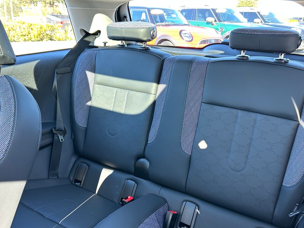 Thumbnail: 2025 MINI Cooper - 29