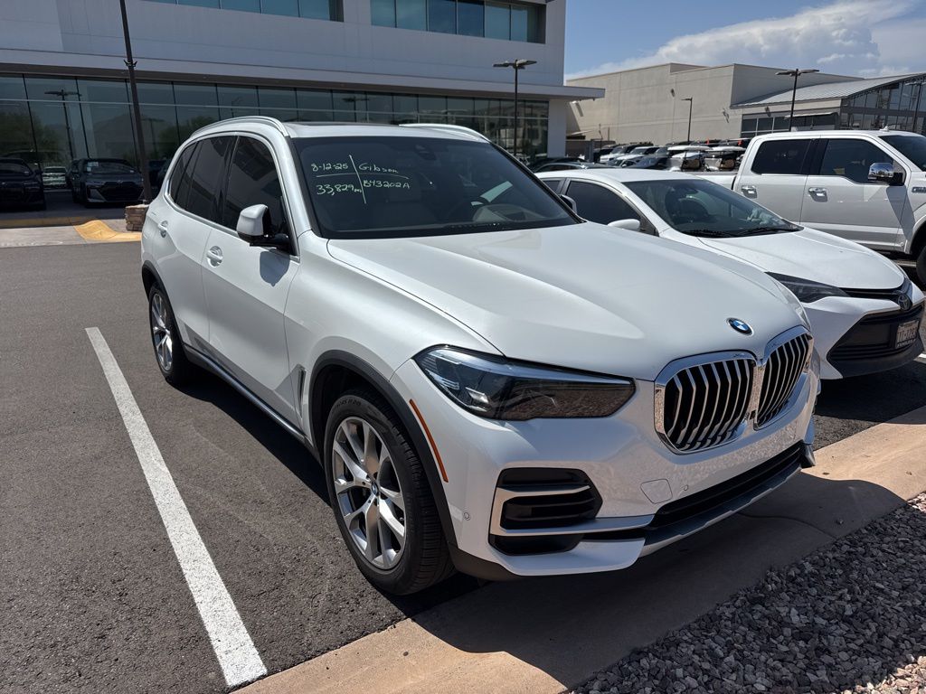 Thumbnail: 2022 BMW X5 - 2