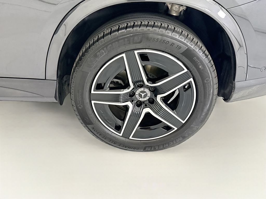 Thumbnail: 2026 Mercedes-Benz GLC - 30