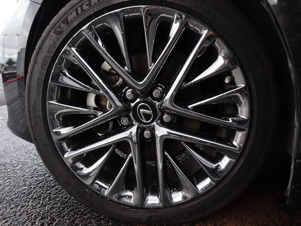 Thumbnail: 2016 Lexus ES - 12