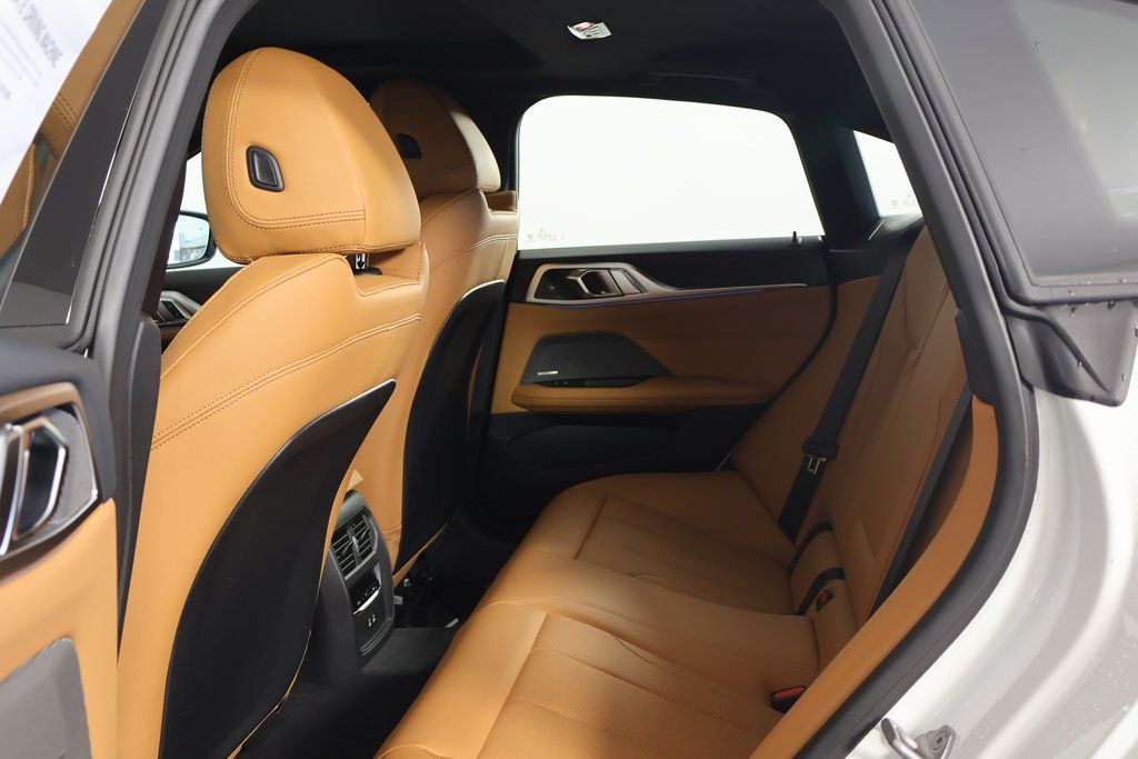 Thumbnail: 2025 BMW i4 - 6