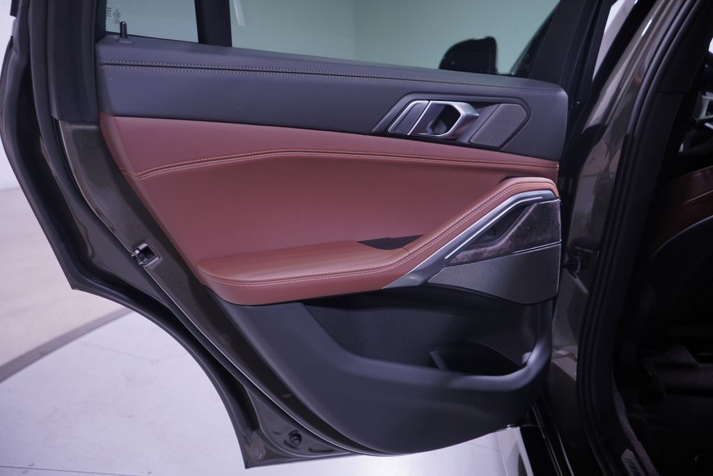 Thumbnail: 2025 BMW X6 - 15