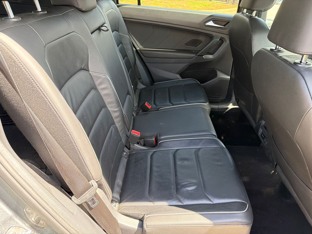 Used 2019 Gray Volkswagen 2.0T SEL Premium R-Line image 15