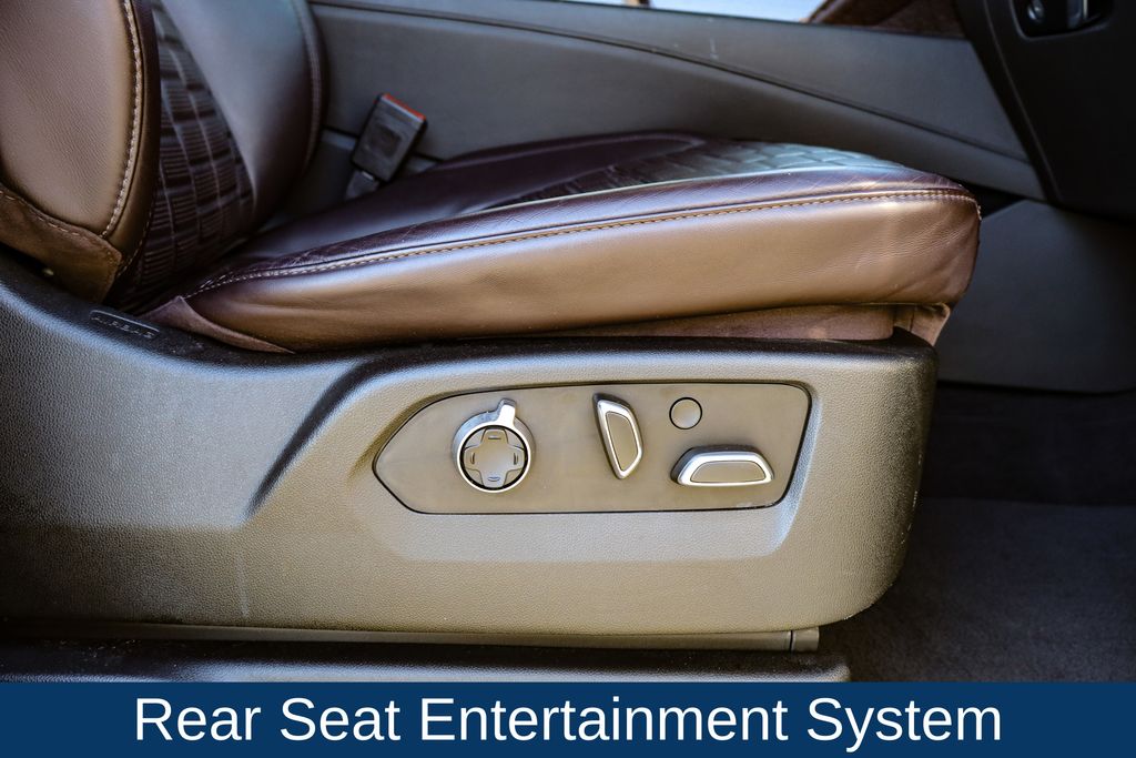 CadillacEscalade ESV16