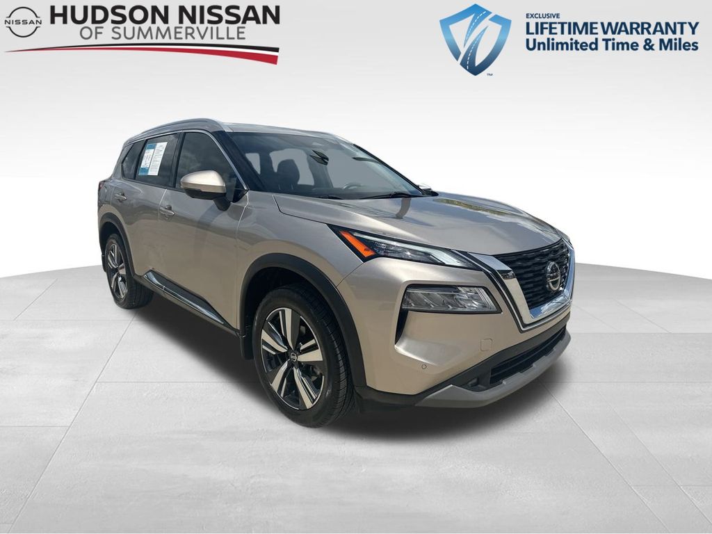 2021 Champagne Silver Metallic Nissan Rogue SL SUV