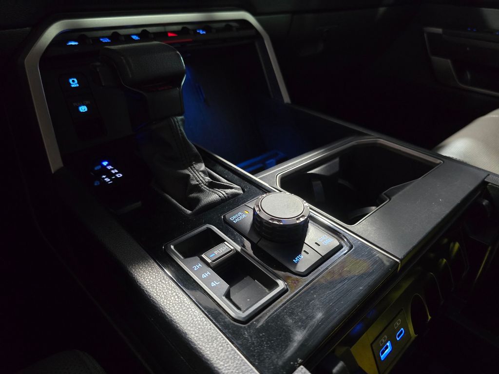 Thumbnail: 2022 Toyota Tundra - 24