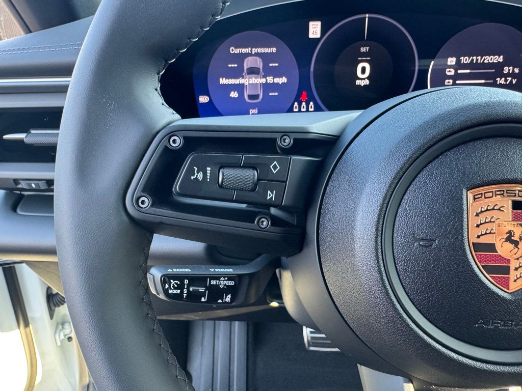 2024 Porsche Macan T 17