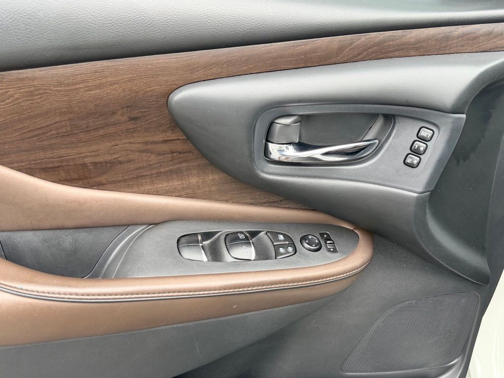 2019 Nissan Murano Platinum Pearl White - Jim Hudson Acura - Image 22