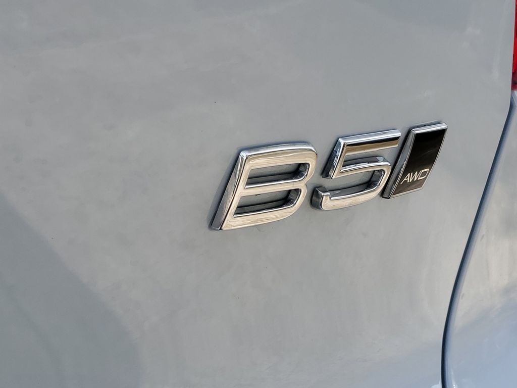 used 2026 Volvo XC40 car, priced at $41,595