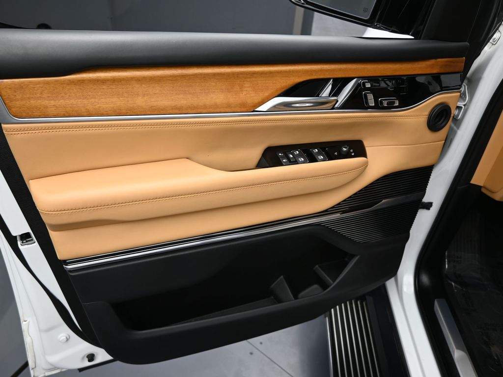 Used 2022 Bright White Clearcoat Jeep Series III image 20