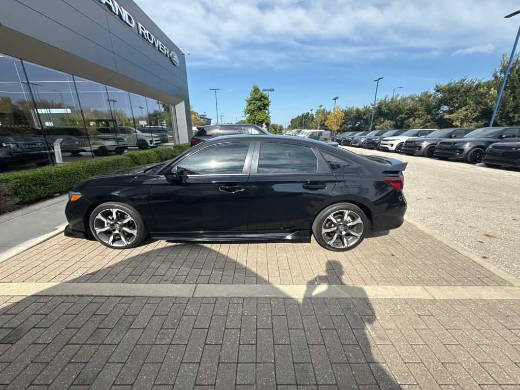 Used 2025  Honda Sport image 8