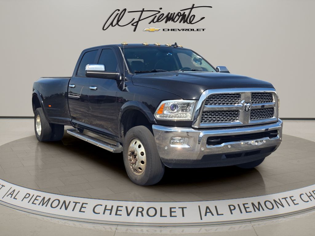 2016 RAM 3500 Negro (Brilliant Black Crystal Pearlcoat) Camioneta Todo terreno 6 velocidades Automática