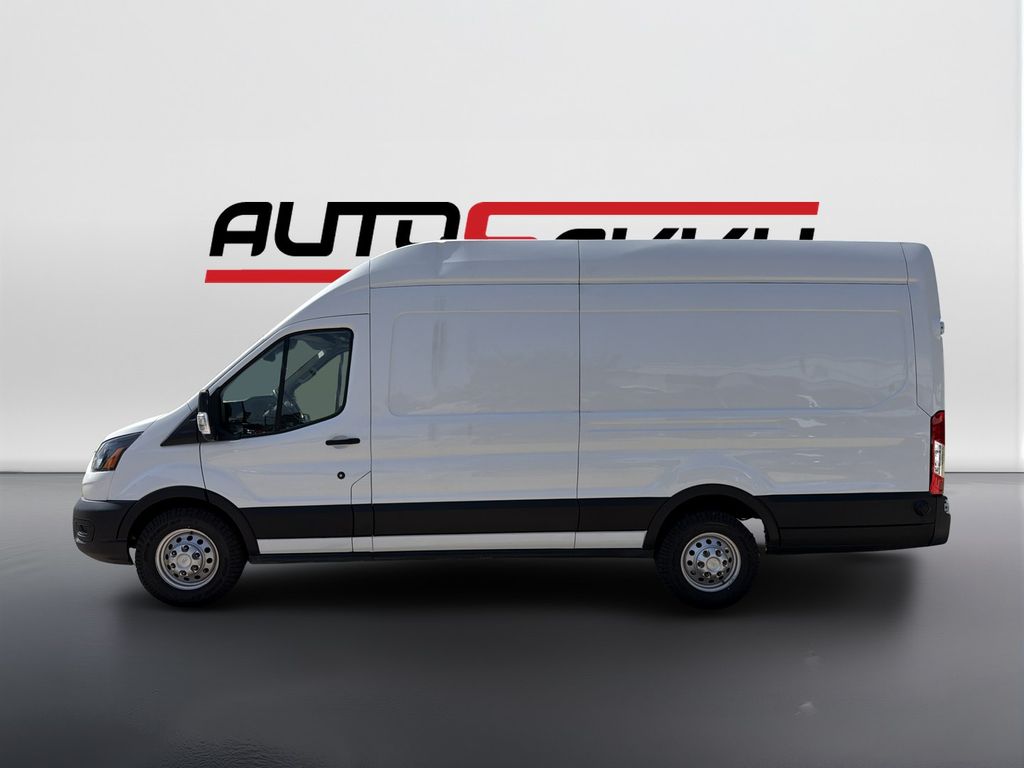 Used 2023 White Ford Base image 8