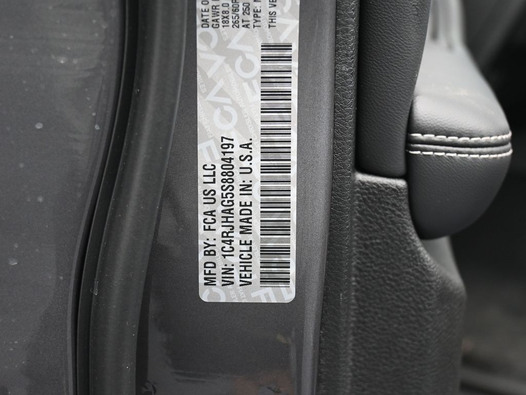 New 2025 Baltic Gray Metallic Clearcoat Jeep Altitude X image 18