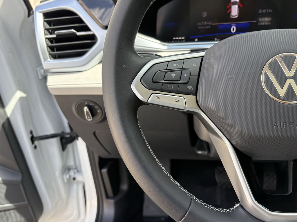 New 2026 White Volkswagen 1.5T SE image 16