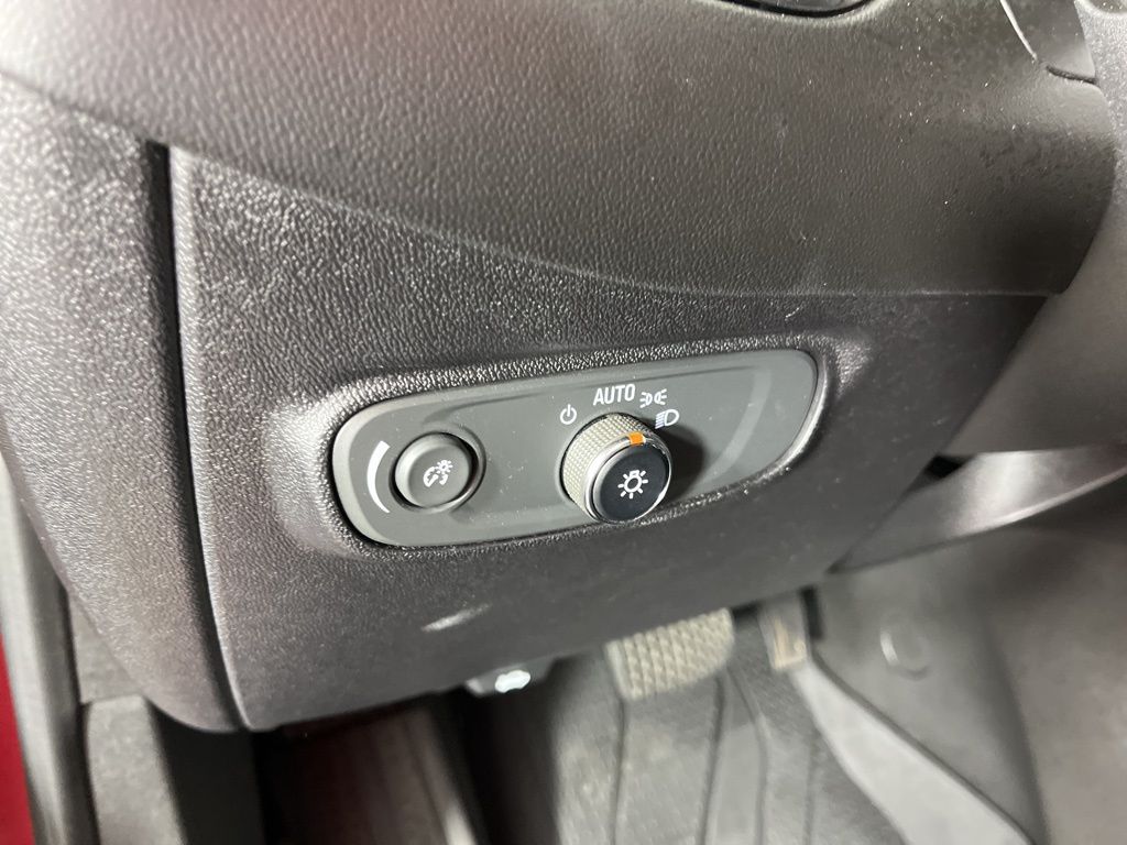 Thumbnail: 2019 Chevrolet Equinox - 27