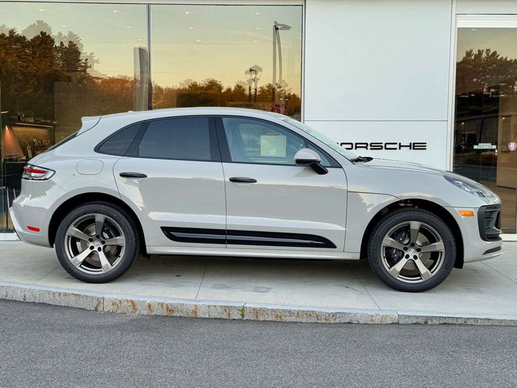 Used 2026  Porsche  image 39