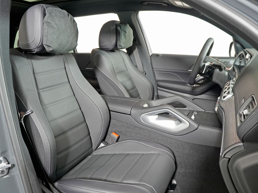 new 2026 Mercedes-Benz GLS car, priced at $97,450