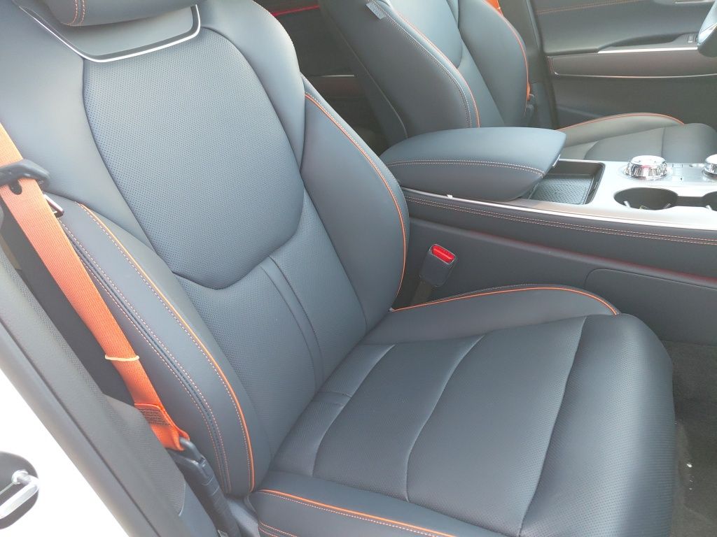 Thumbnail: 2026 Genesis GV70 - 22