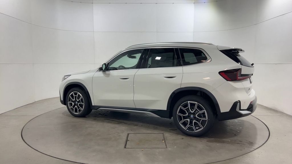 Thumbnail: 2025 BMW X1 - 6