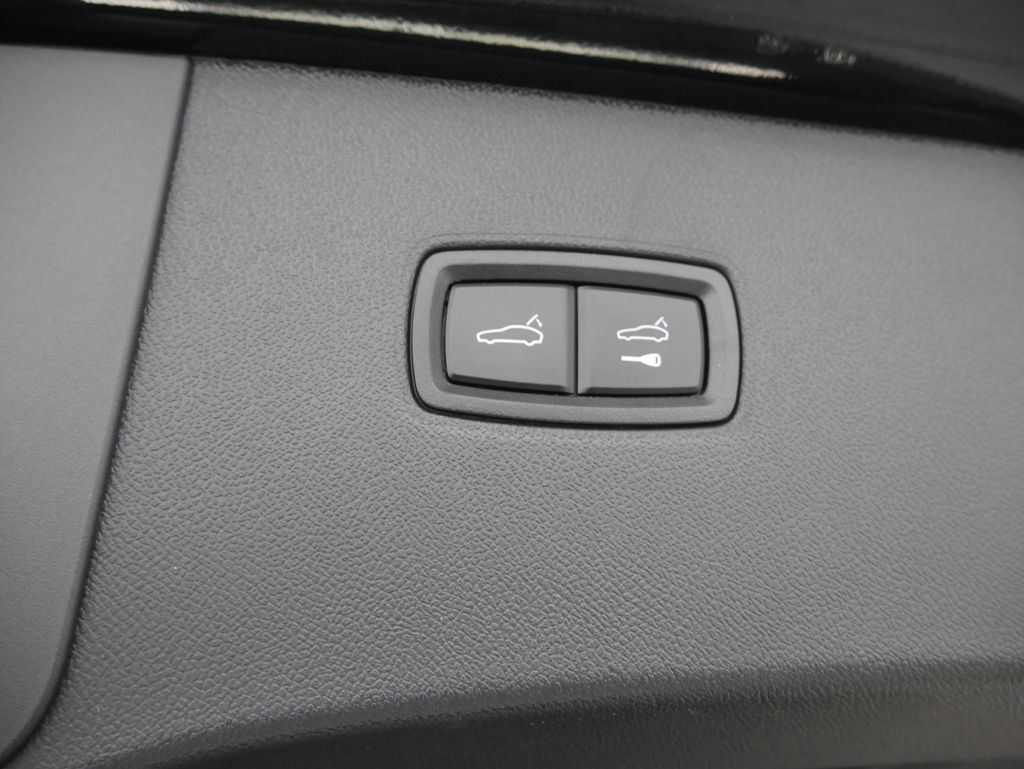 Thumbnail: 2026 Porsche  - 17