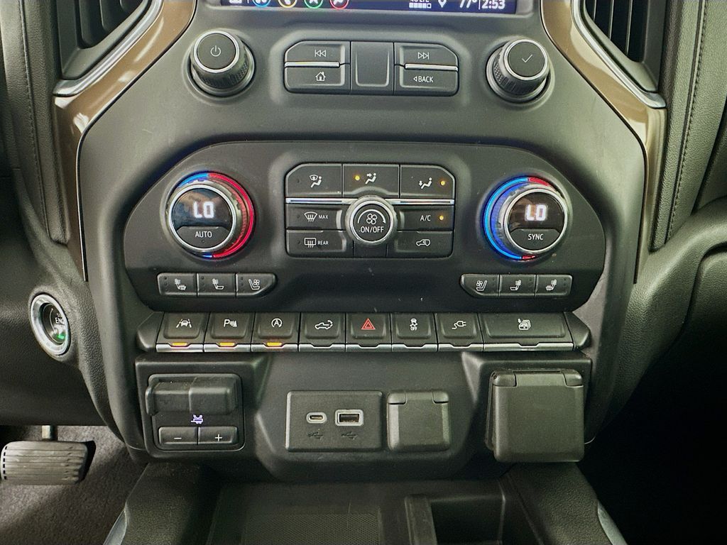 Thumbnail: 2019 Chevrolet Silverado 1500 - 16