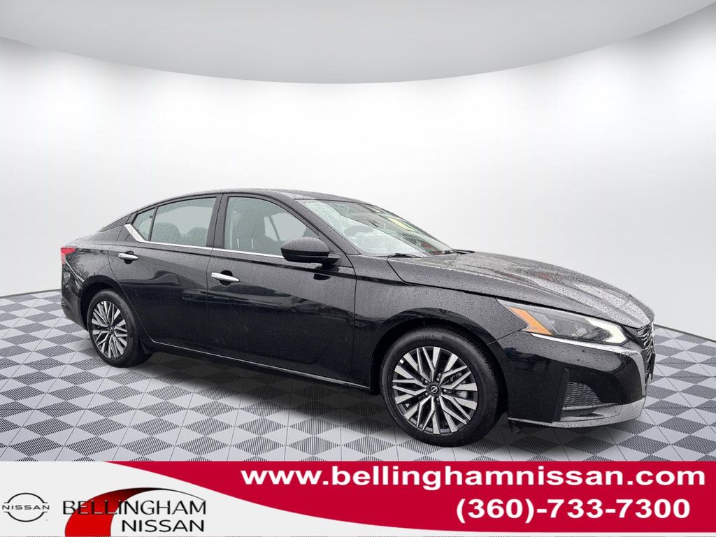 2025 Nissan Altima 2.5 SV FWD