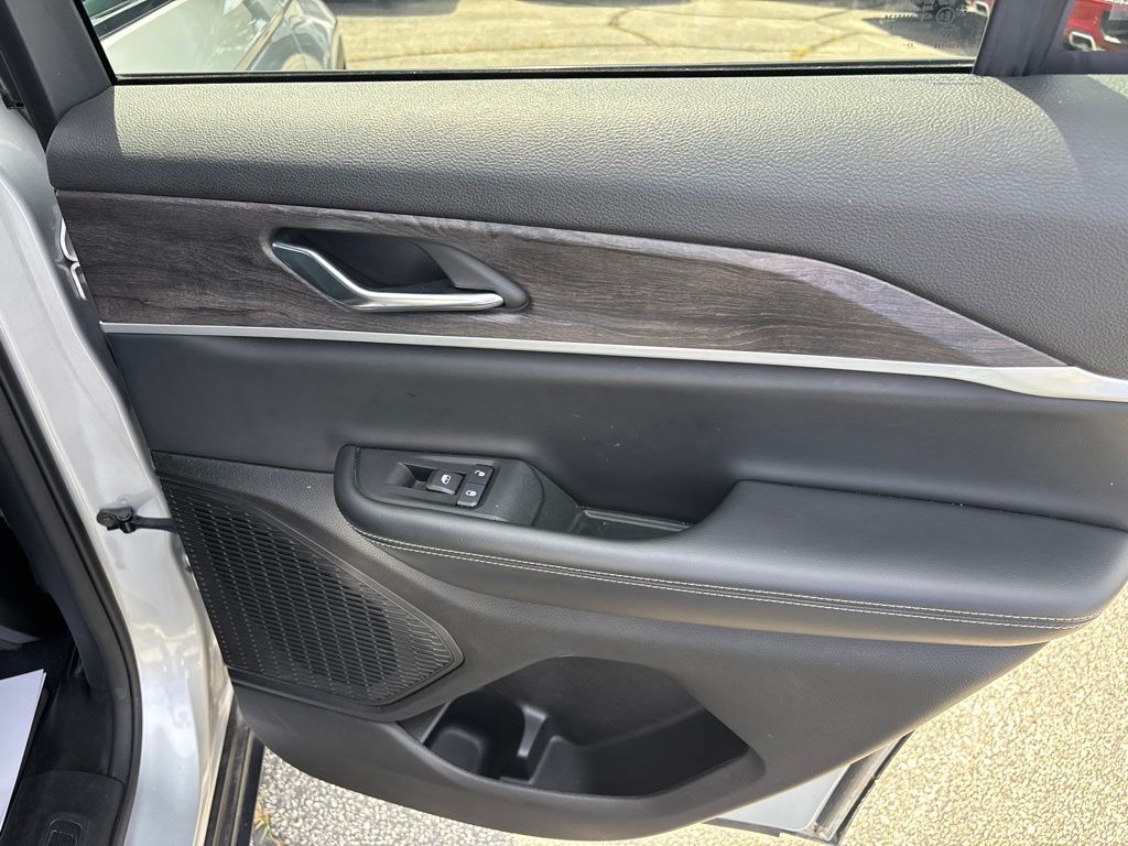 Used 2024 Jeep Grand Cherokee SUV