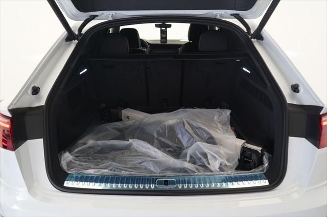 Thumbnail: 2026 Audi Q8 - 11